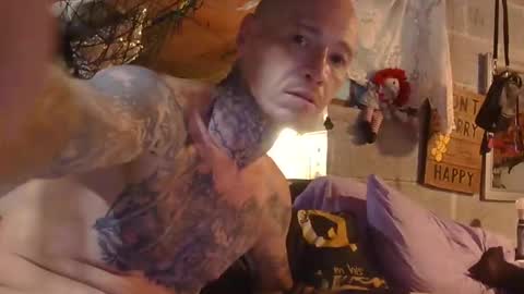 Snapshot of cotybonilla chatting on 10-16-25, 01:28 Leftys Way online show from 10-16-25, 01:28