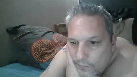 Snapshot of couffi chatting on 03-08-26, 08:23 couffi online show from 03-08-26, 08:23