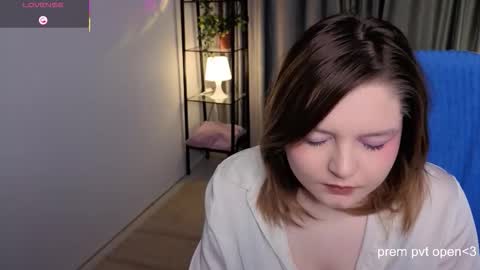 Snapshot of countessbelle chatting on 01-08-26, 10:01 KITTY online show from 01-08-26, 10:01