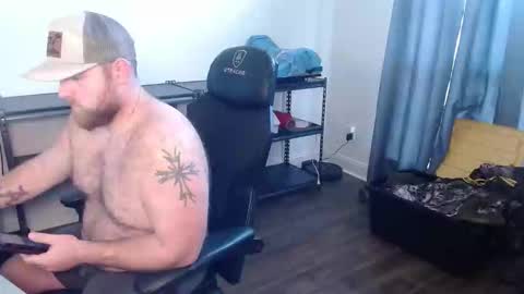 Snapshot of countrystrong53 chatting on 01-08-26, 06:43 countrystrong35 online show from 01-08-26, 06:43