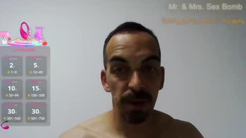 Snapshot of couple2021iam chatting on 10-12-25, 02:21 Alone online show from 10-12-25, 02:21