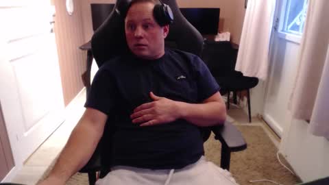 Snapshot of couple3845 chatting on 11-05-25, 02:50 couple3845 online show from 11-05-25, 02:50