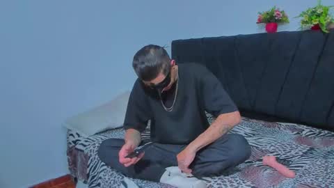 couple_2533 online show from 10-06-25, 10:02