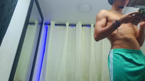 Snapshot of couple_hot_xxxz chatting on 05-25-26, 11:00 couple_hot_xxxz online show from 05-25-26, 11:00