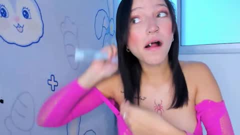 Snapshot of couple_no_limits22 chatting on 11-26-25, 02:40 couple_no_limits22 online show from 11-26-25, 02:40