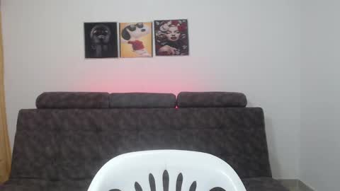 Snapshot of couple_sexandlove chatting on 03-01-25, 02:23 ALEJANDRO Y EMILY online show from 03-01-25, 02:23