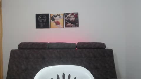 Snapshot of couple_sexandlove chatting on 03-10-25, 01:54 ALEJANDRO Y EMILY online show from 03-10-25, 01:54