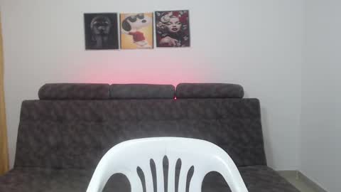 Snapshot of couple_sexandlove chatting on 03-11-25, 01:56 ALEJANDRO Y EMILY online show from 03-11-25, 01:56