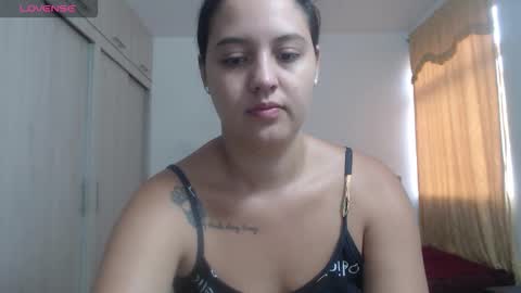 Snapshot of couple_sexandlove chatting on 10-03-25, 12:35 ALEJANDRO Y EMILY online show from 10-03-25, 12:35