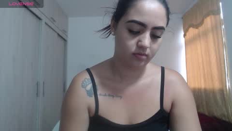 Snapshot of couple_sexandlove chatting on 10-08-25, 01:31 ALEJANDRO Y EMILY online show from 10-08-25, 01:31
