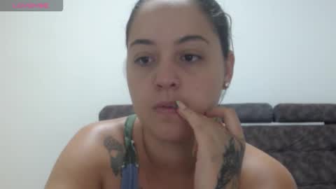 Snapshot of couple_sexandlove chatting on 02-11-26, 10:09 ALEJANDRO Y EMILY online show from 02-11-26, 10:09