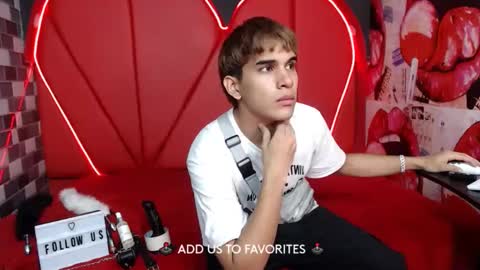 MIA LIZ AND SAM online show from 02-17-25, 06:15