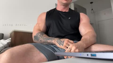 couplemuscle40 online show from 10-08-25, 02:14