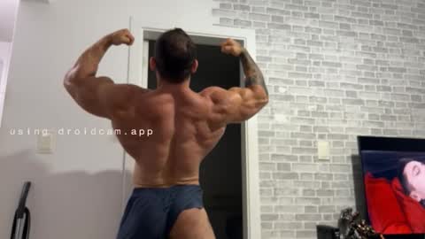 Snapshot of couplemuscle40 chatting on 01-14-26, 12:49 couplemuscle40 online show from 01-14-26, 12:49