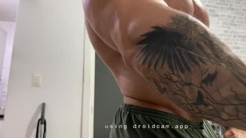 Snapshot of couplemuscle40 chatting on 02-20-26, 03:23 couplemuscle40 online show from 02-20-26, 03:23