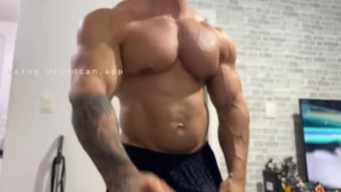 Snapshot of couplemuscle40 chatting on 02-23-26, 10:40 couplemuscle40 online show from 02-23-26, 10:40