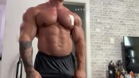 Snapshot of couplemuscle40 chatting on 03-04-26, 05:41 couplemuscle40 online show from 03-04-26, 05:41