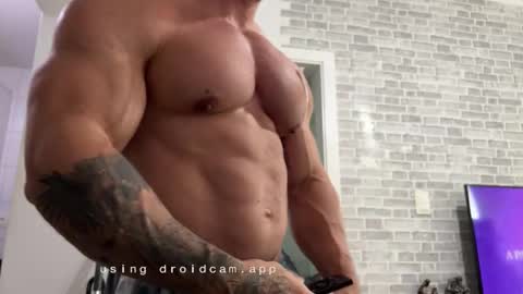 couplemuscle40 online show from 03-11-26, 06:03