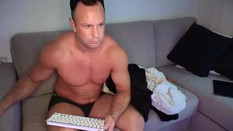 Sandra and Tom online show from 02-01-25, 11:54