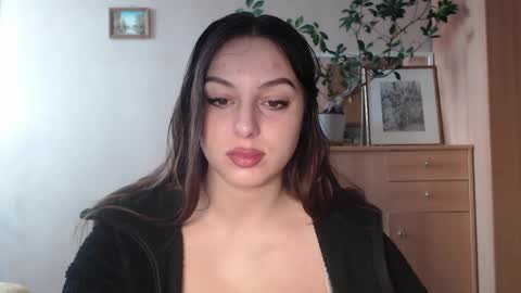 Snapshot of courtney_lux chatting on 01-25-25, 07:49 Courtney online show from 01-25-25, 07:49