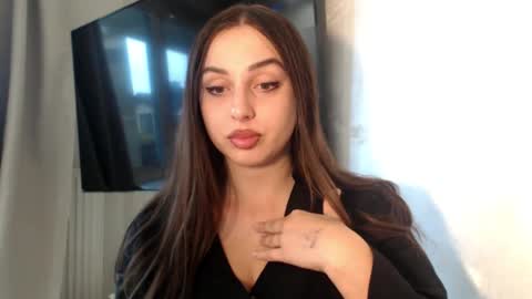 Snapshot of courtney_lux chatting on 09-30-25, 02:22 Courtney online show from 09-30-25, 02:22