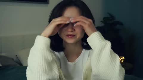 Yui online show from 01-28-25, 07:32