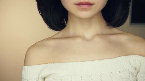 Yui online show from 02-05-25, 10:51