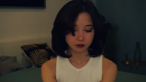 Yui online show from 02-08-25, 07:04