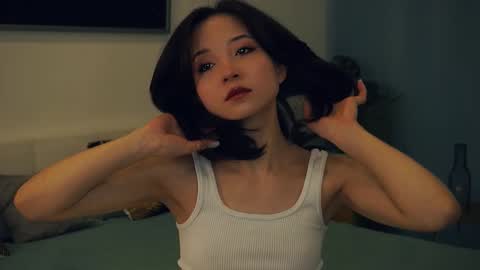 Yui online show from 02-10-25, 07:26