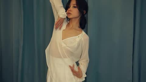 Yui online show from 02-13-25, 01:48