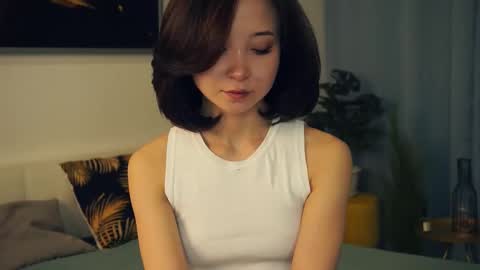 Yui online show from 02-18-25, 07:21