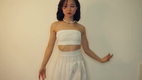 Yui online show from 02-21-25, 02:38