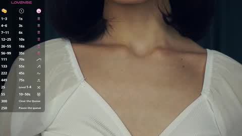 Yui online show from 03-06-25, 11:03