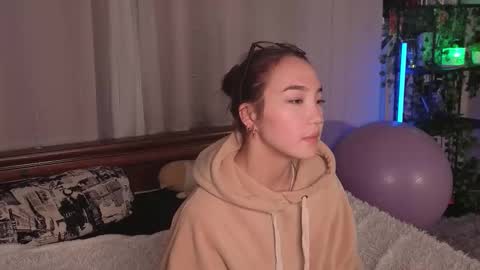 Yuna online show from 12-13-25, 08:36