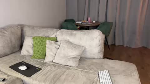 Snapshot of coverm chatting on 06-19-26, 11:14 CoverM online show from 06-19-26, 11:14