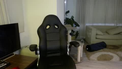 Snapshot of cowboy_co chatting on 11-26-25, 12:11 cowboy_co online show from 11-26-25, 12:11