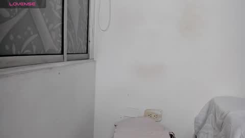 Snapshot of cowmarce chatting on 10-15-25, 12:00 Marce Online 1pm - 7pm gmt-5 online show from 10-15-25, 12:00