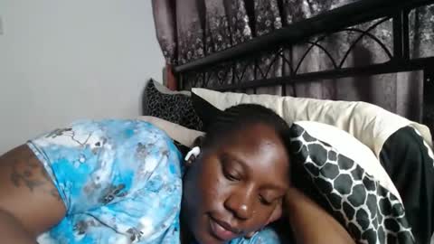 Erykah online show from 11-13-25, 09:47