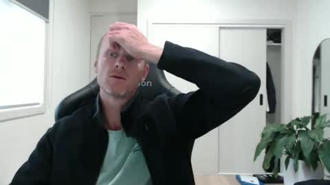 Snapshot of cptduckpants chatting on 11-28-25, 04:48 cptduckpants online show from 11-28-25, 04:48