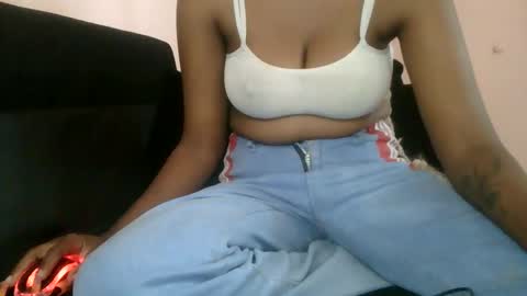 Snapshot of crammy_freaky chatting on 12-14-25, 11:59 crammy_freaky online show from 12-14-25, 11:59