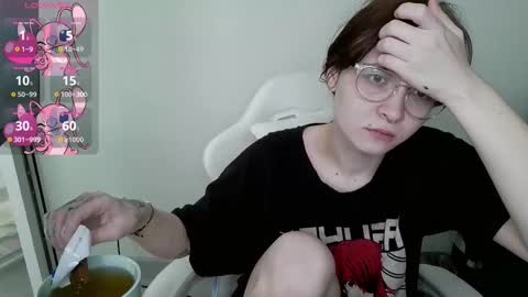 Snapshot of crash_test13 chatting on 10-05-25, 09:29 crash_test13 online show from 10-05-25, 09:29