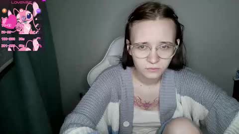 Snapshot of crash_test13 chatting on 10-18-25, 05:14 crash_test13 online show from 10-18-25, 05:14