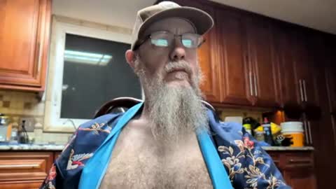 Snapshot of craven_moreass chatting on 07-26-26, 10:33 Dick Fitswell online show from 07-26-26, 10:33