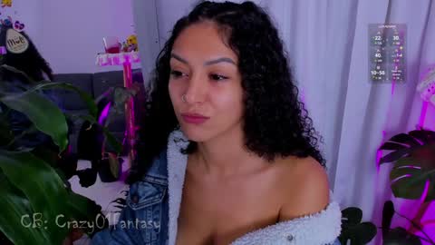 Snapshot of crazy01fantasy chatting on 12-16-24, 06:10 Laura online show from 12-16-24, 06:10