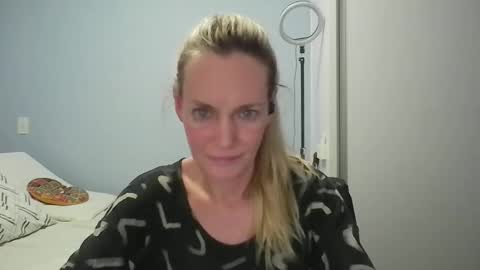 Anny online show from 02-08-26, 12:47