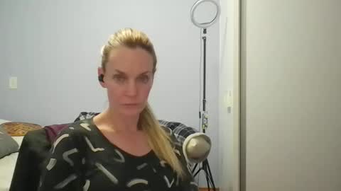 Anny online show from 04-03-26, 12:19