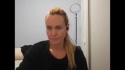 Anny online show from 05-16-26, 12:07