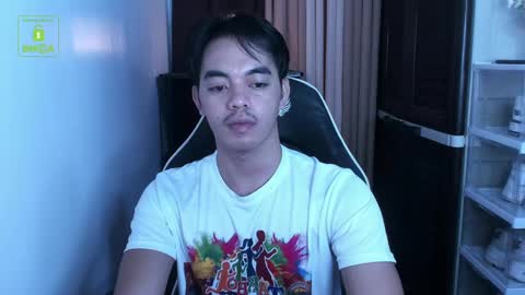 Snapshot of crazyasiancum chatting on 12-10-24, 01:55 Zion online show from 12-10-24, 01:55