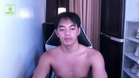 Snapshot of crazyasiancum chatting on 12-17-24, 03:17 Zion online show from 12-17-24, 03:17