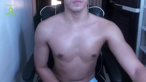 Snapshot of crazyasiancum chatting on 09-09-25, 05:29 Zion online show from 09-09-25, 05:29